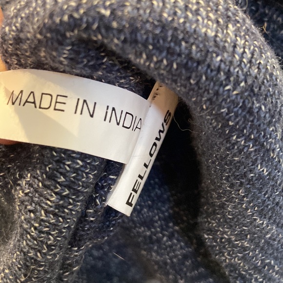Fellows united V-neck sweater made in India - Picture 6 of 11